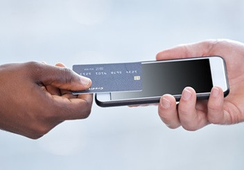 Registratori telematici integrati col POS: emanate le regole tecniche per le soluzioni software