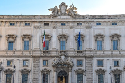 Incostituzionale il divieto di nuove prove in appello per le liti pendenti