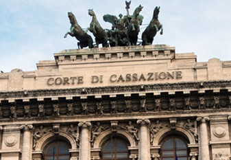 Rimessa alle SS.UU. la questione dell’utilizzabilità delle prove acquisite in modo illegittimo